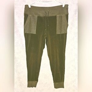 ✨️ Wild Fable Juniors Joggers ~ XXL/ Olive Green